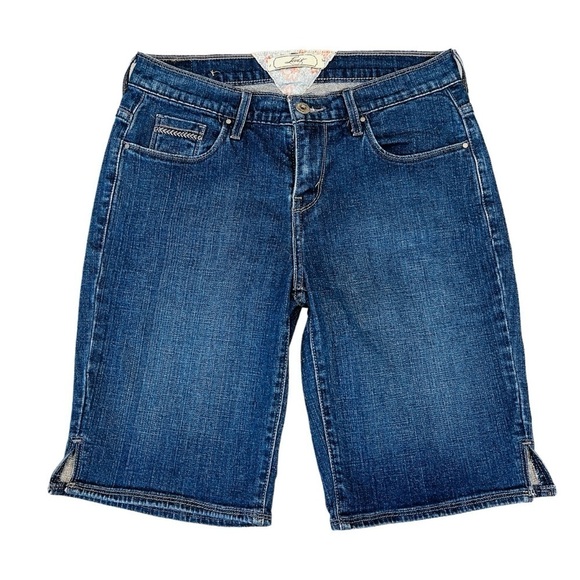 Levi's Pants - Levi Vintage Denim Bermuda 5 Pocket Jean Shorts. Split Sides. Blue Size 4 #810